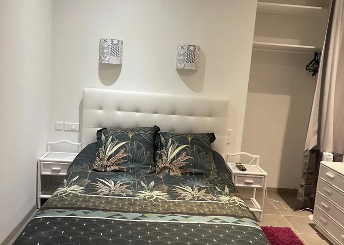 Bord De Deux Ch Sdb Privative 빌라